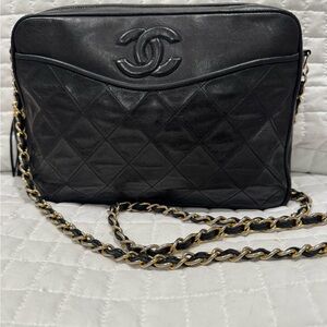 Vintage Chanel tassel camera bag   Black leather